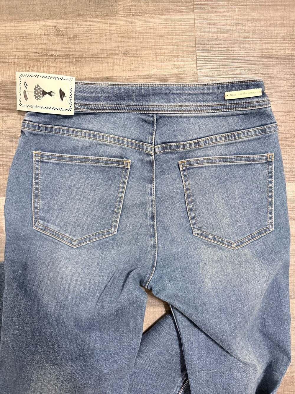Pilcro and the Letterpress High-Rise Cropped Bootcut Jeans with Side Zip - Picture 8 of 14